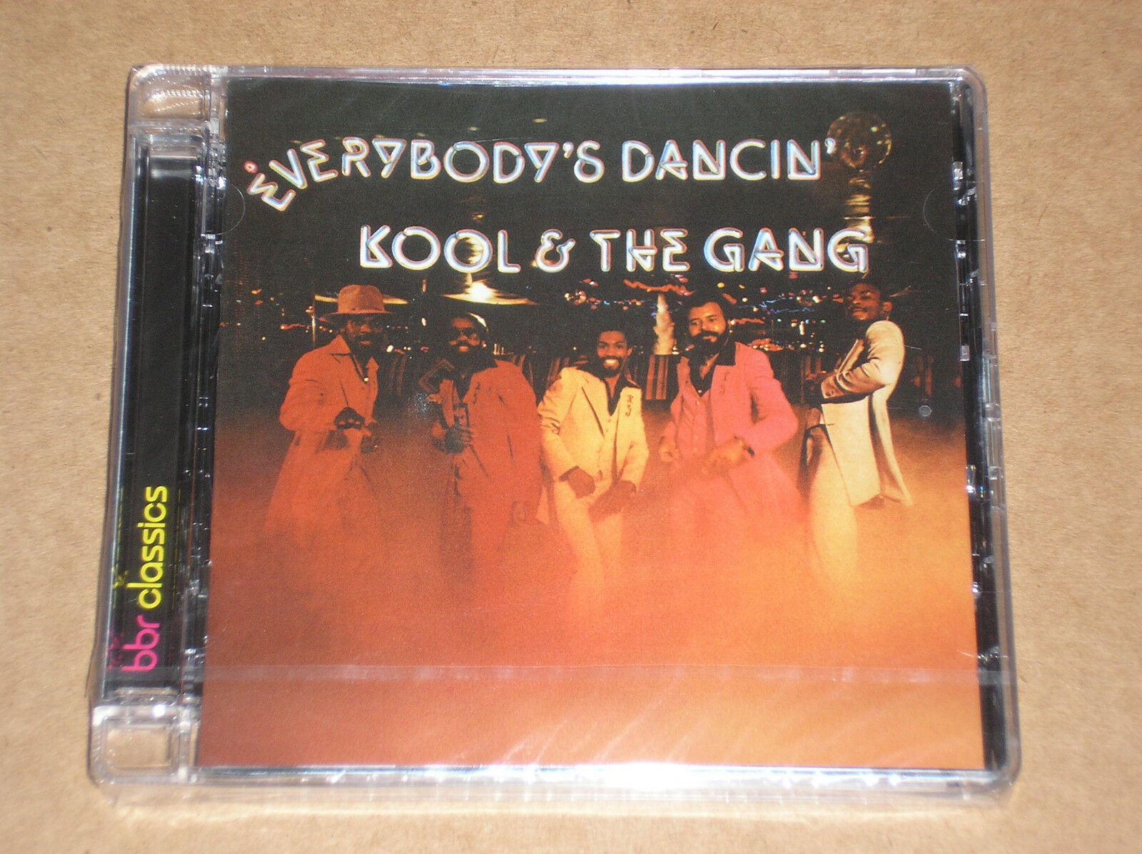 KOOL AND THE GANG - EVERYBODY'S DANCIN' 